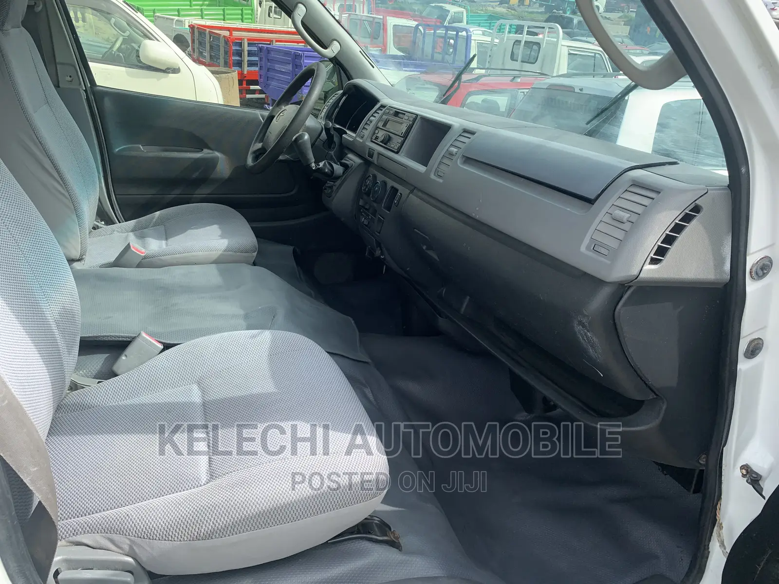 Toyota HiAce 2012 White