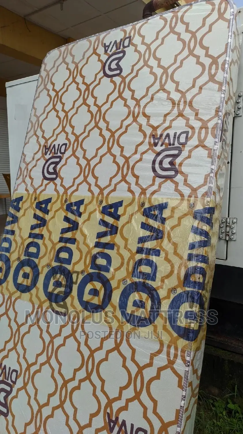 3 1⁄2 by 6 by 6 Unifoam Diva Mattress
