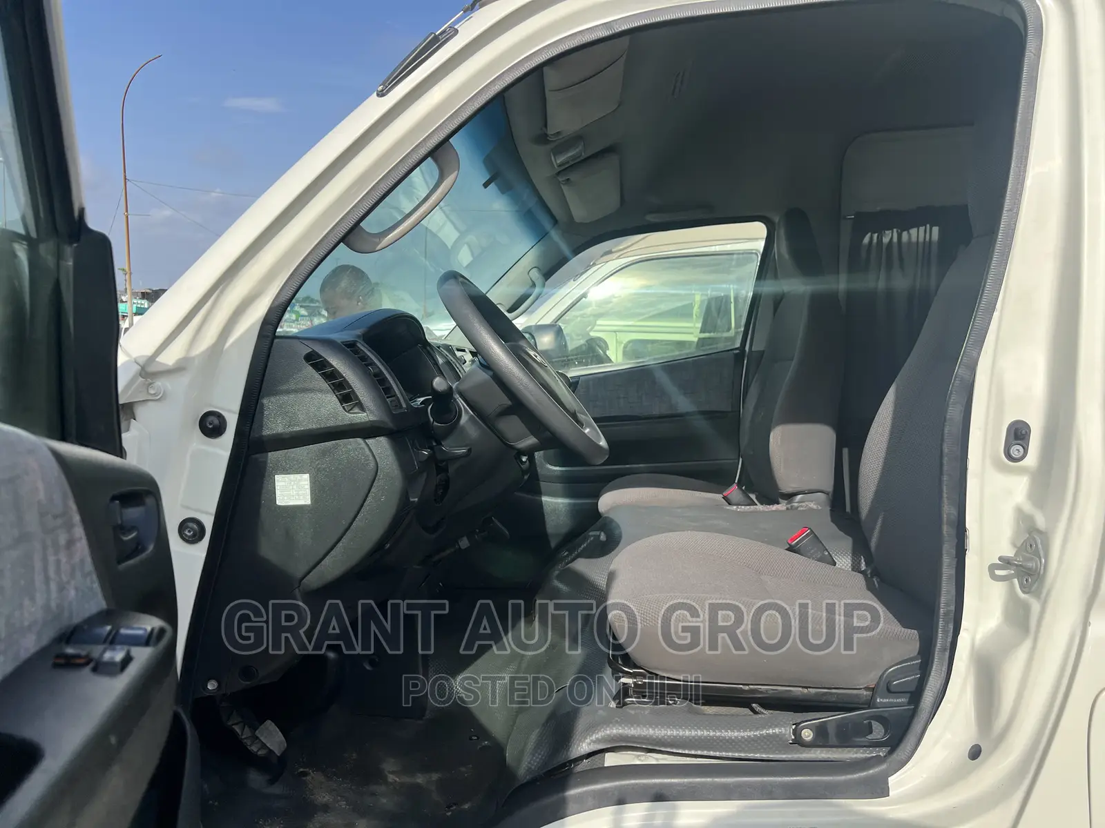 Toyota HiAce 2018 Beige