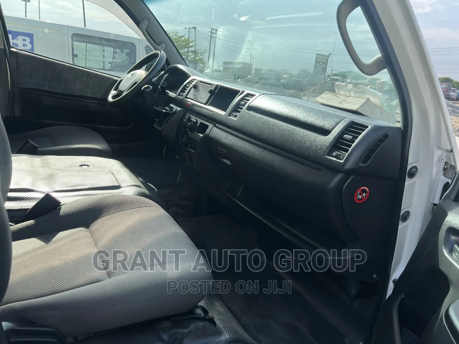 Toyota HiAce 2018 Beige