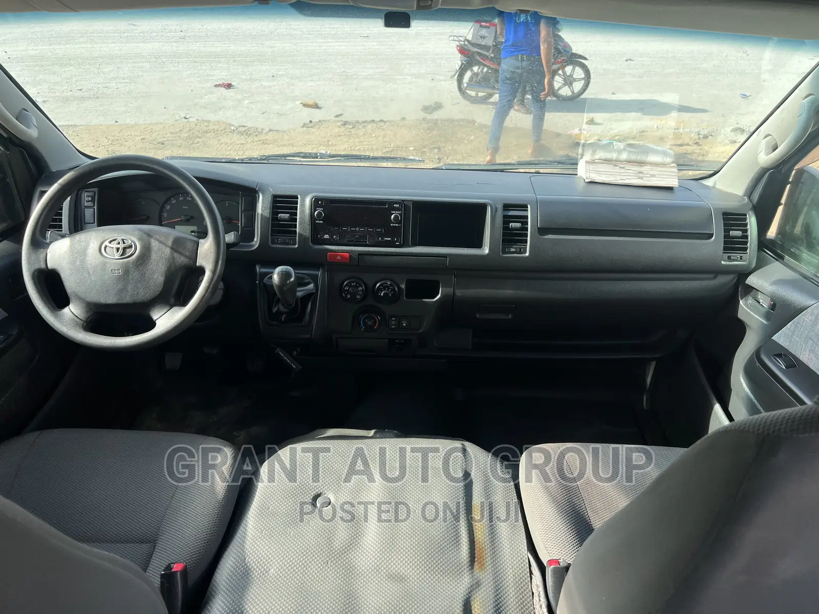 Toyota HiAce 2018 Beige