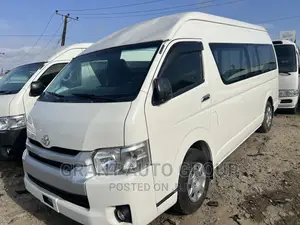 Toyota HiAce 2018 Beige