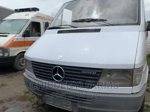 Mercedes-Benz Sprinter 2005 White