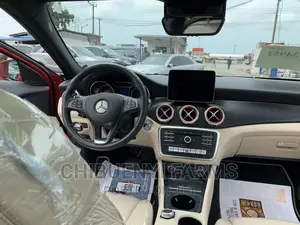 Mercedes-Benz GLA 250 2020 Red