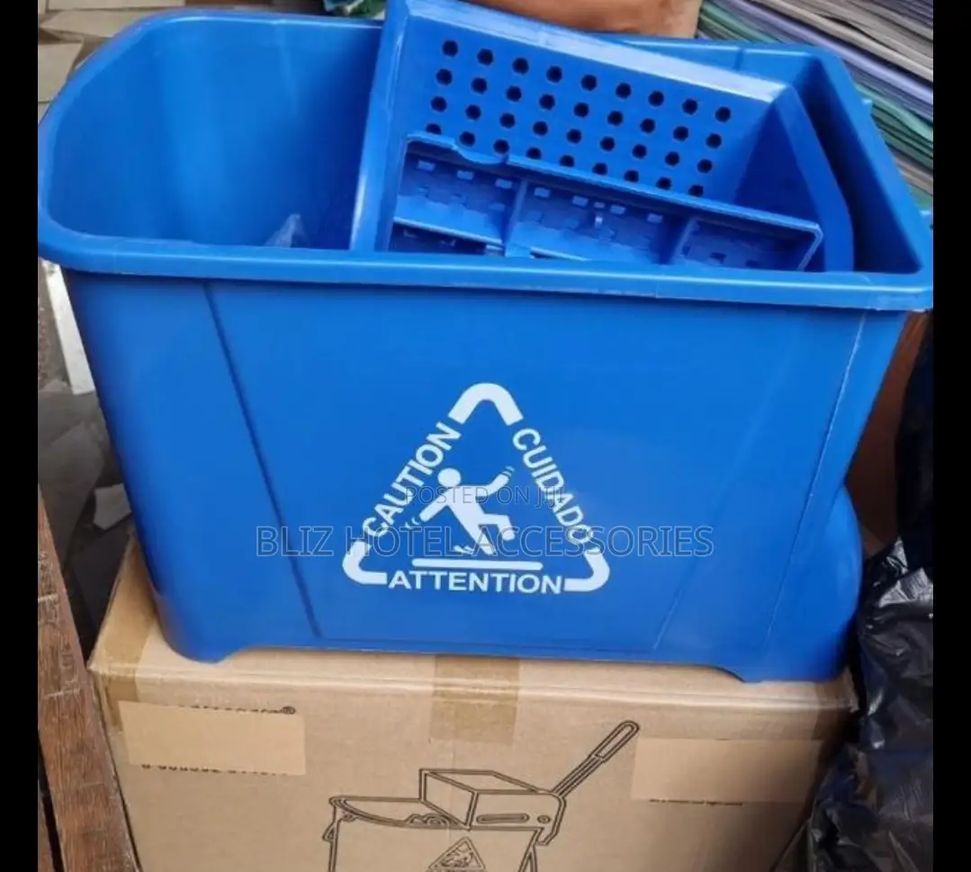 Mobing Bucket