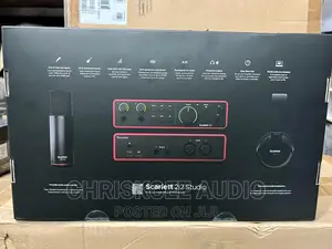 Focusrite Scarlett 2i2 Studio 4th Gen Audio Interface Bundle