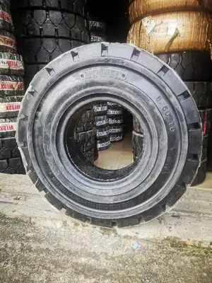 6.50-10 Rockbuster Solid