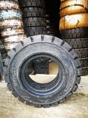 7.00-12 Arrow Solid Tyre