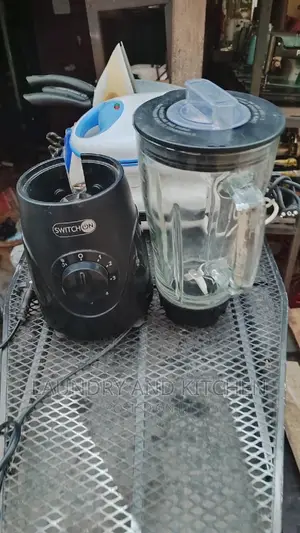 Switch on Blender With Glass Cup