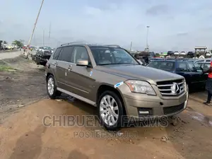Mercedes-Benz GLK-Class 350 4MATIC 2010 Gold