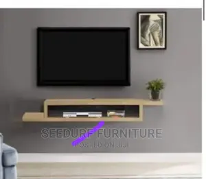 A Hanging Tv Shelve