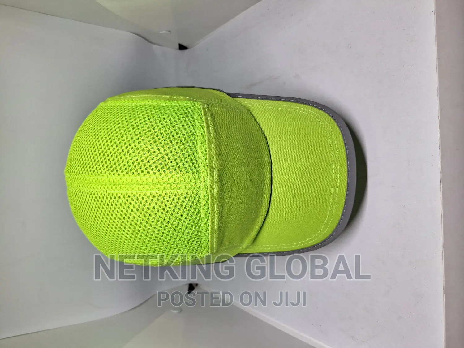 Safety Bomb Cap With Reflector