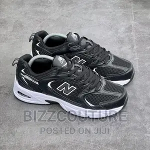 Original NEW BALANCE MR 530 Black/White Available in Store