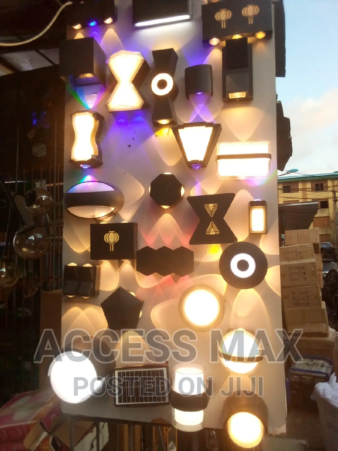 4 Eyes Wall Outside