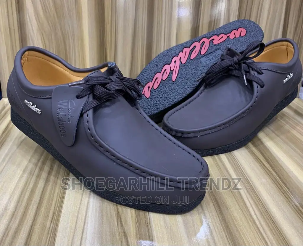 Trendy Men's Wallabees