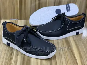 Trendy Men's Wallabees