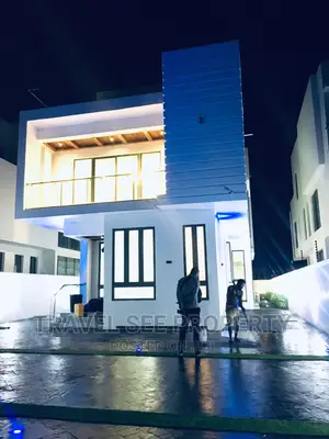 Furnished 6bdrm Duplex in Private Estate Lekki, Chevron for sale