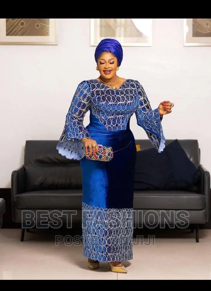 Quality Ladies Velvet 2 Piece Wrapper