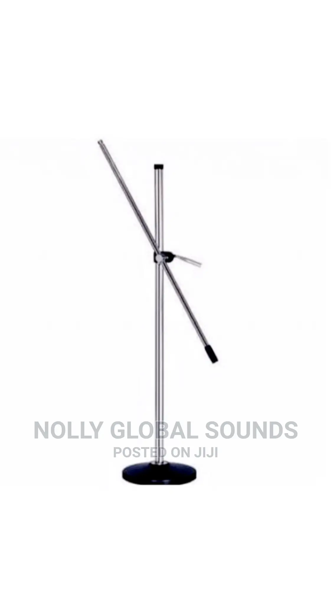 Round Base Studio-and-Stage-Microphone-Stand-Silver