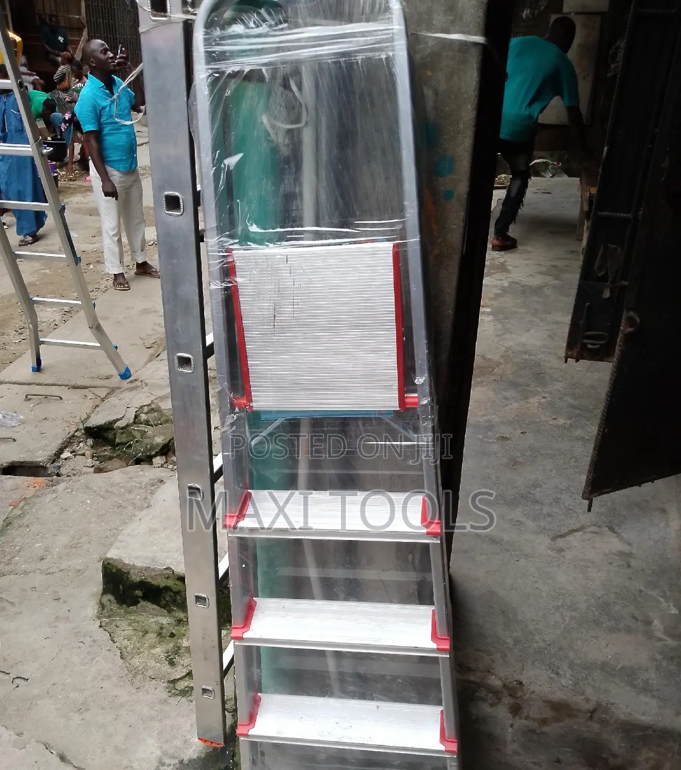 4 Step Aluminium Ladder