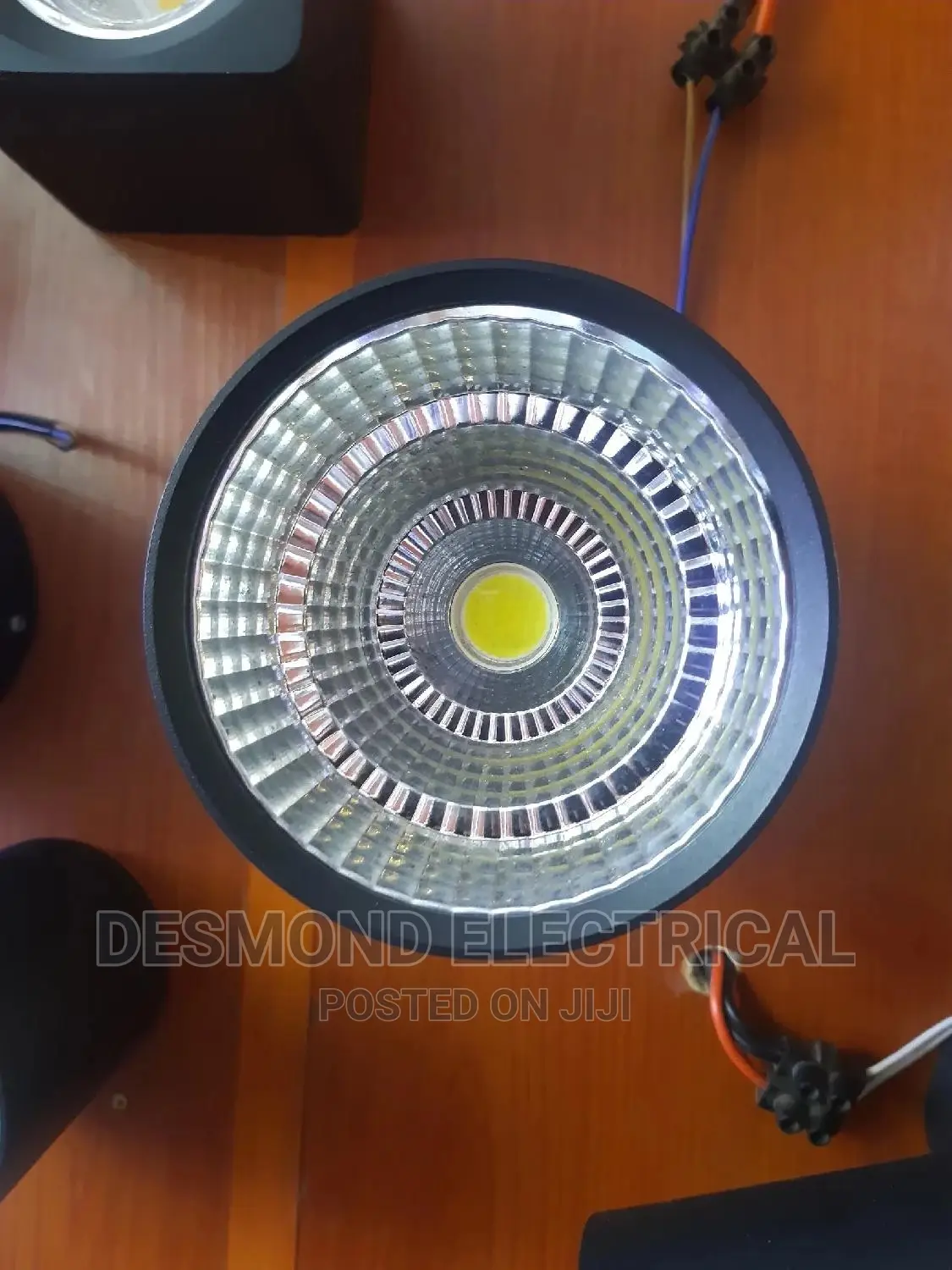 Cantilever Light