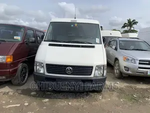 Volkswagen LT 2000 White