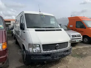 Volkswagen LT 2000 White