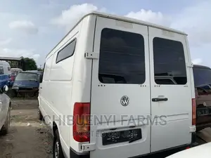 Volkswagen LT 2000 White