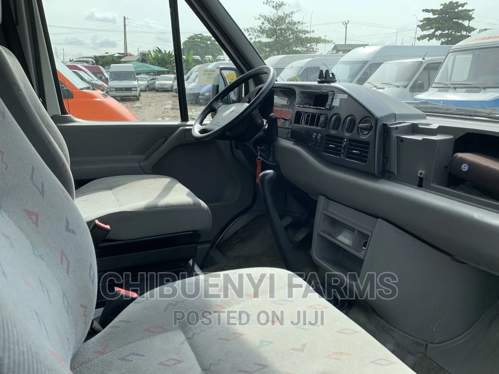 Volkswagen LT 2000 White