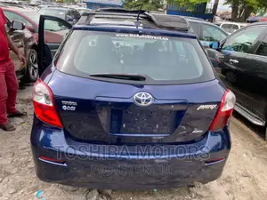 Toyota Matrix Hatchback FWD (1.8L 4cyl 5M) 2010 Blue