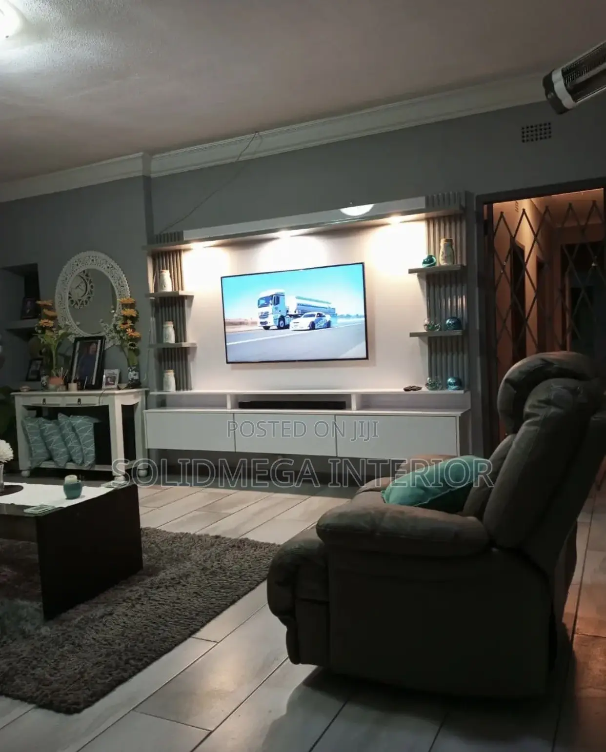 Solid Interior 7ftby5ft Tv Stand