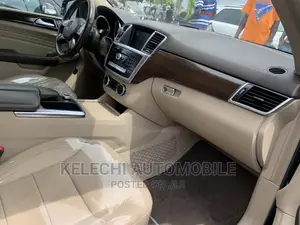 Mercedes-Benz M Class ML350 4dr SUV (3.5L 6cyl 7A) 2015 Black