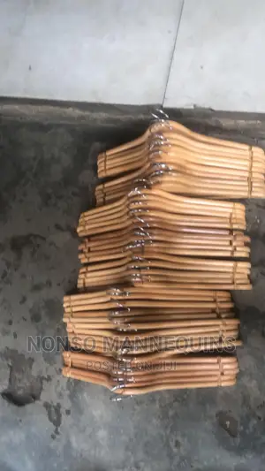 Photo - New Cheap Durable Wooden Clothes Hangerzz