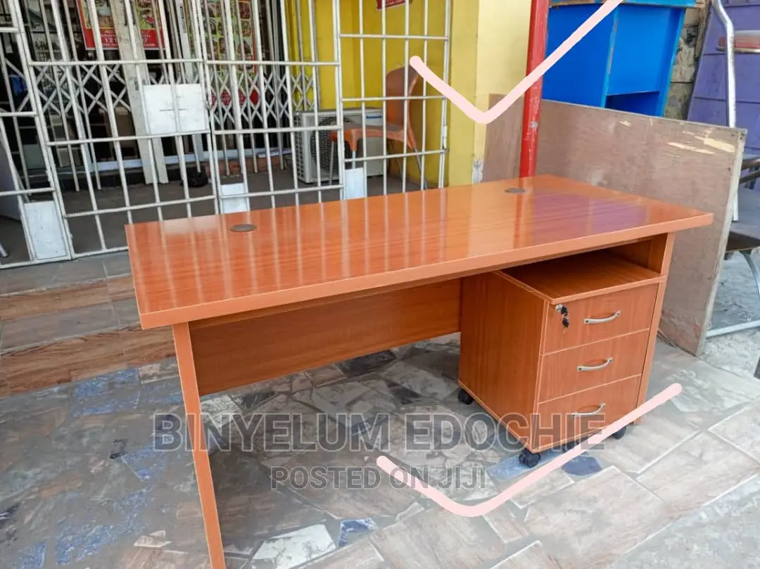 Five Feet Table With Mobile Drawer.