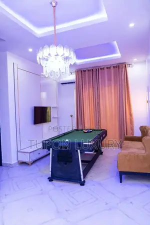 4 Bedroom Duplex With Snooker