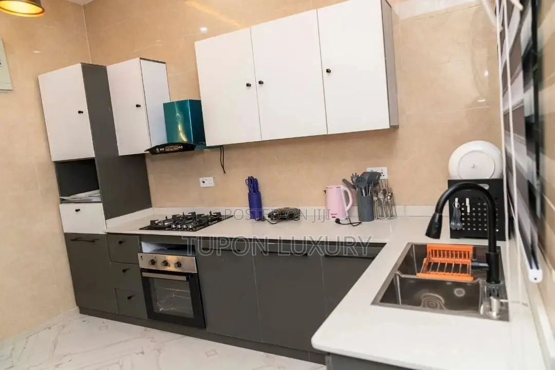 4 Bedroom Duplex With Snooker