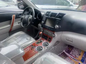 Toyota Highlander Limited 2010 Black