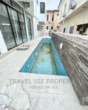 Furnished 5bdrm Duplex in Lekki County Estate for sale