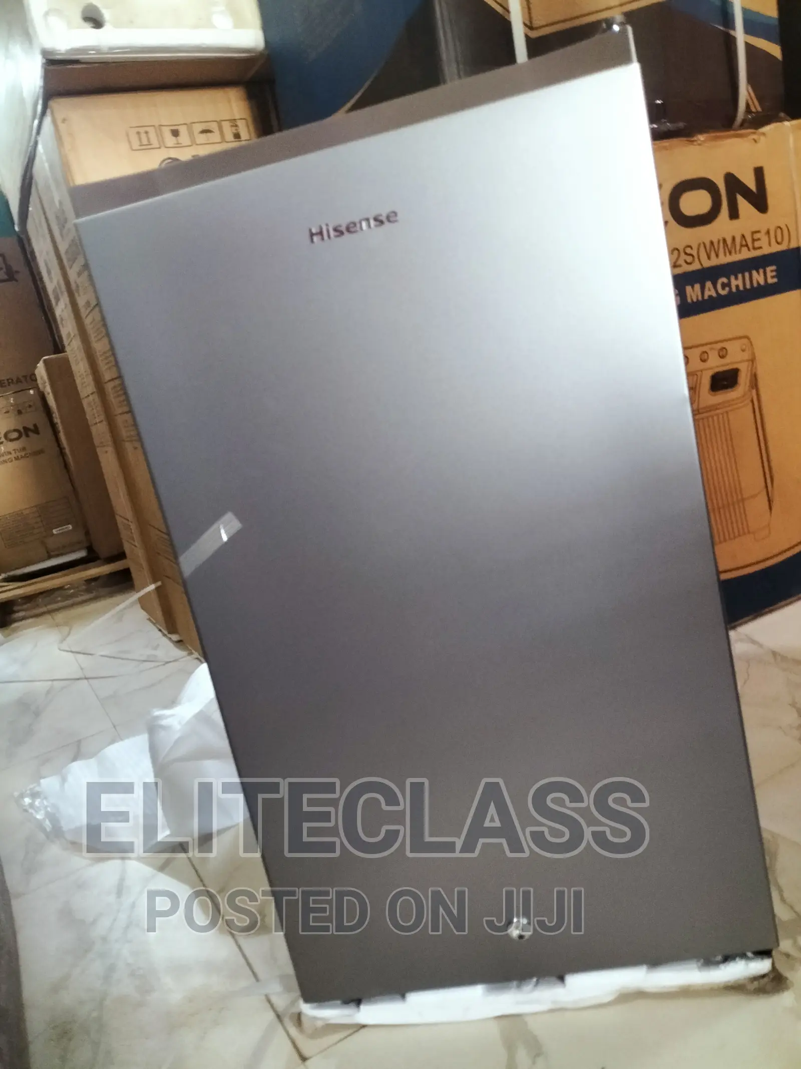 The Newhisense 121 Litres Refrigerator (REF121DR)