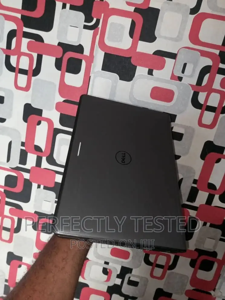 Laptop Dell Latitude 3350 4GB Intel Celeron SSD 128GB