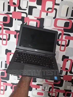 Laptop Dell Latitude 3350 4GB Intel Celeron SSD 128GB