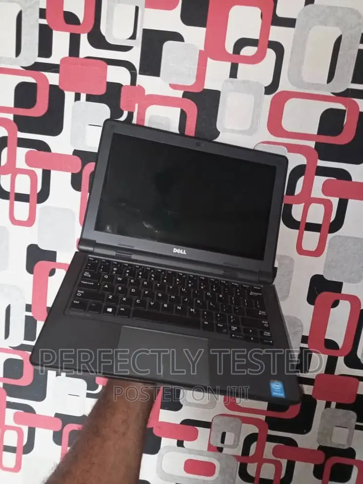 Laptop Dell Latitude 3350 4GB Intel Celeron SSD 128GB
