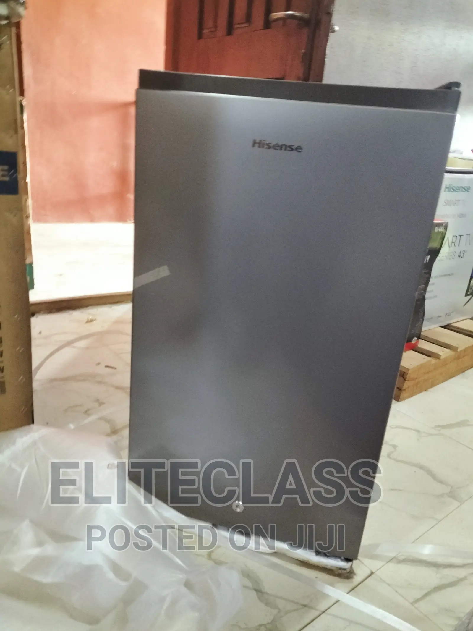 Top World Hisense 121 Litres Refrigerator (REF121DR)