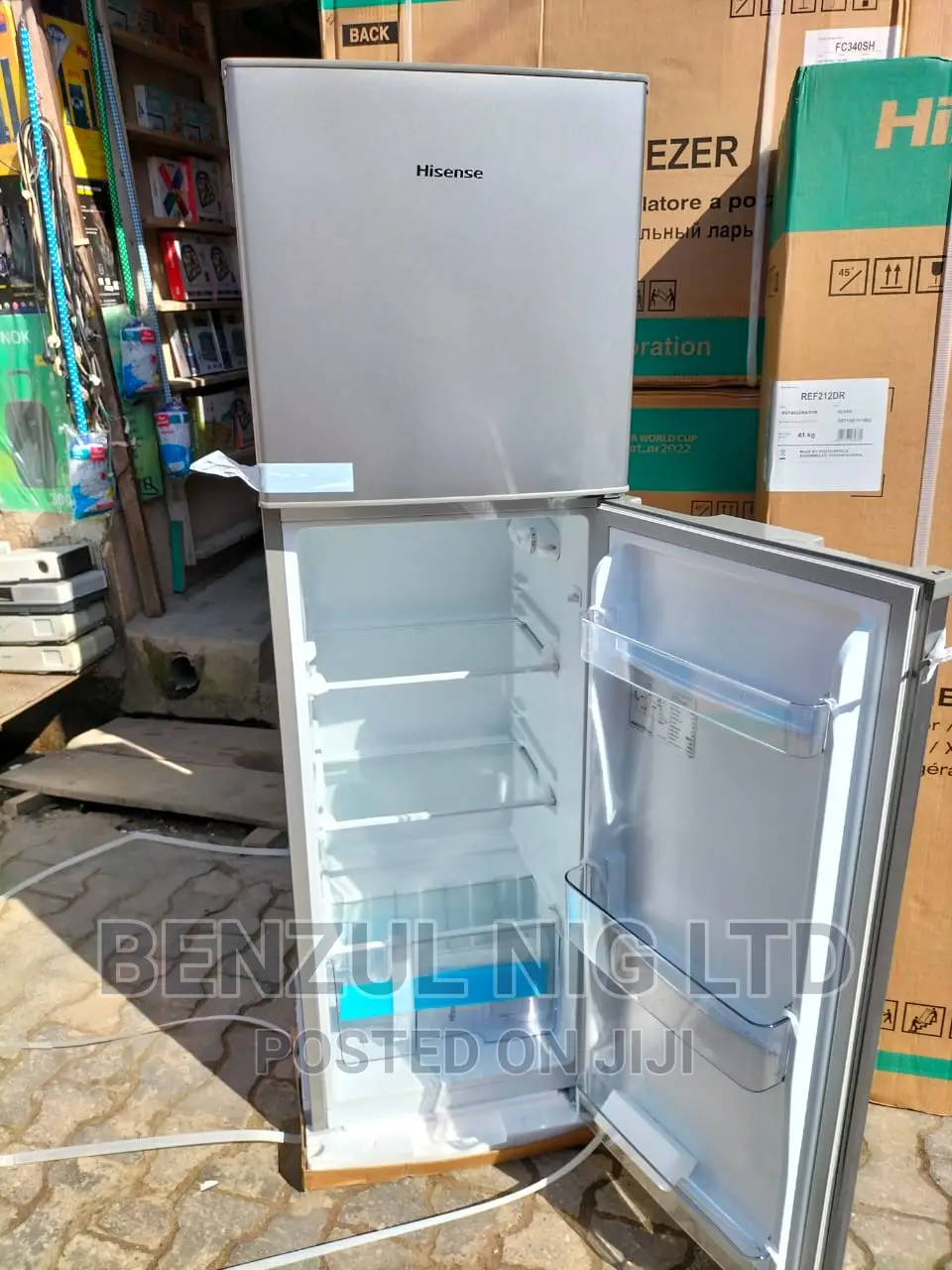 Hisense Double Door Refrigerator, 264l