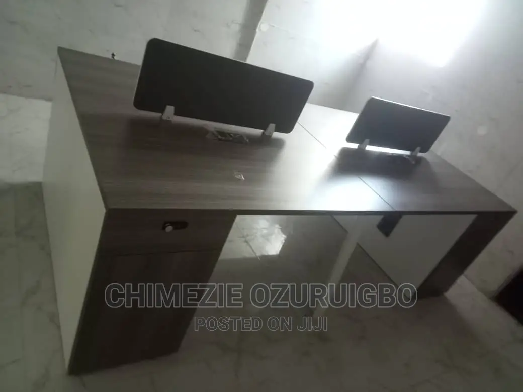 4 Seater Office Workstation