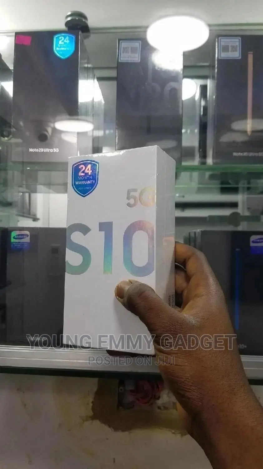 New Samsung Galaxy S10 5G 256 GB Gold