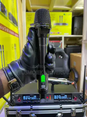 DBASS Professional Wireless Microphones SR-66A