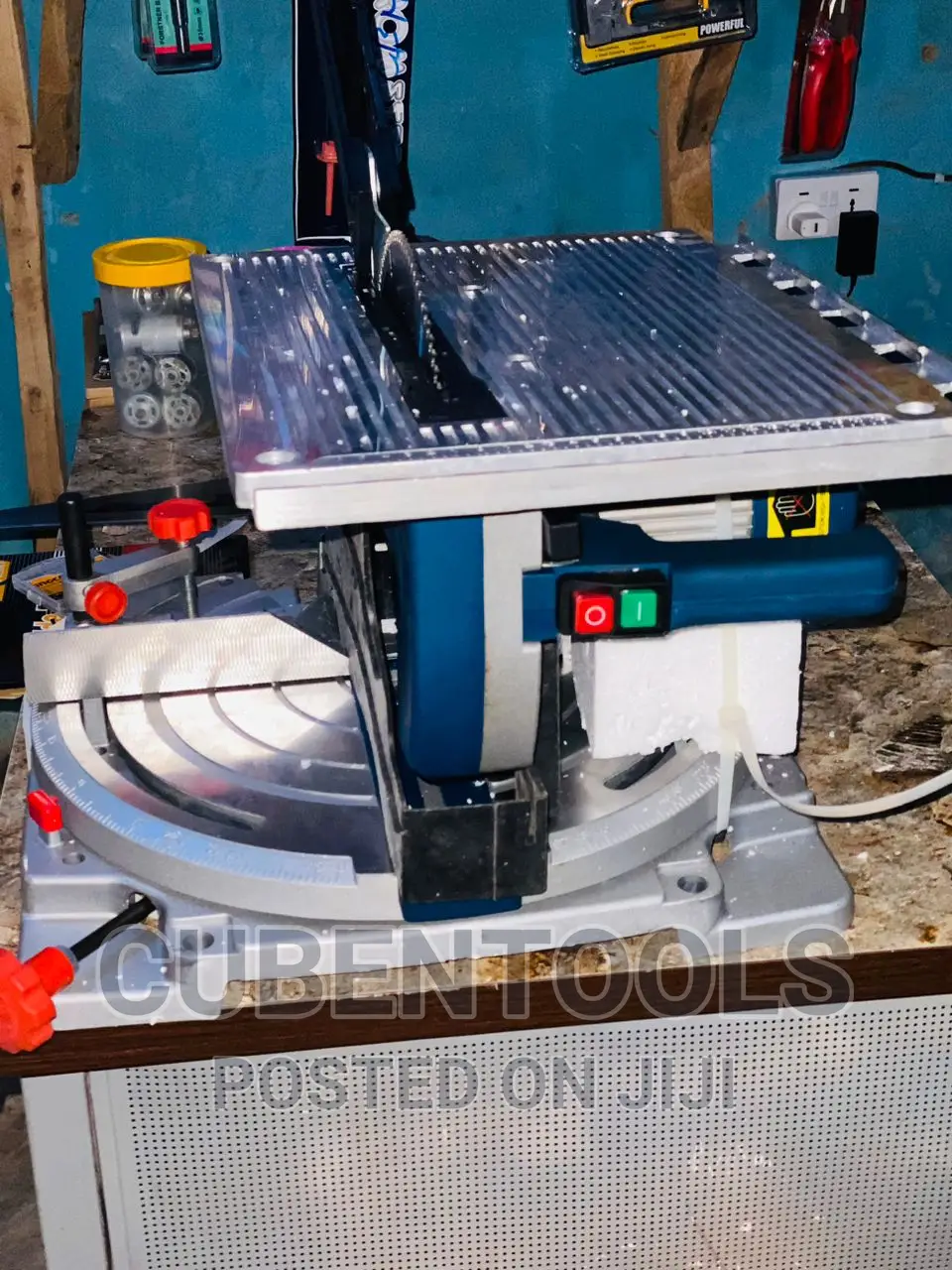 Bench Mitre Saw /Up and Down Mitre