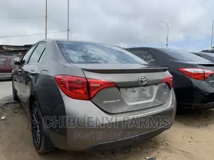 Toyota Corolla SE (1.8L 4cyl 6M) 2019 Brown