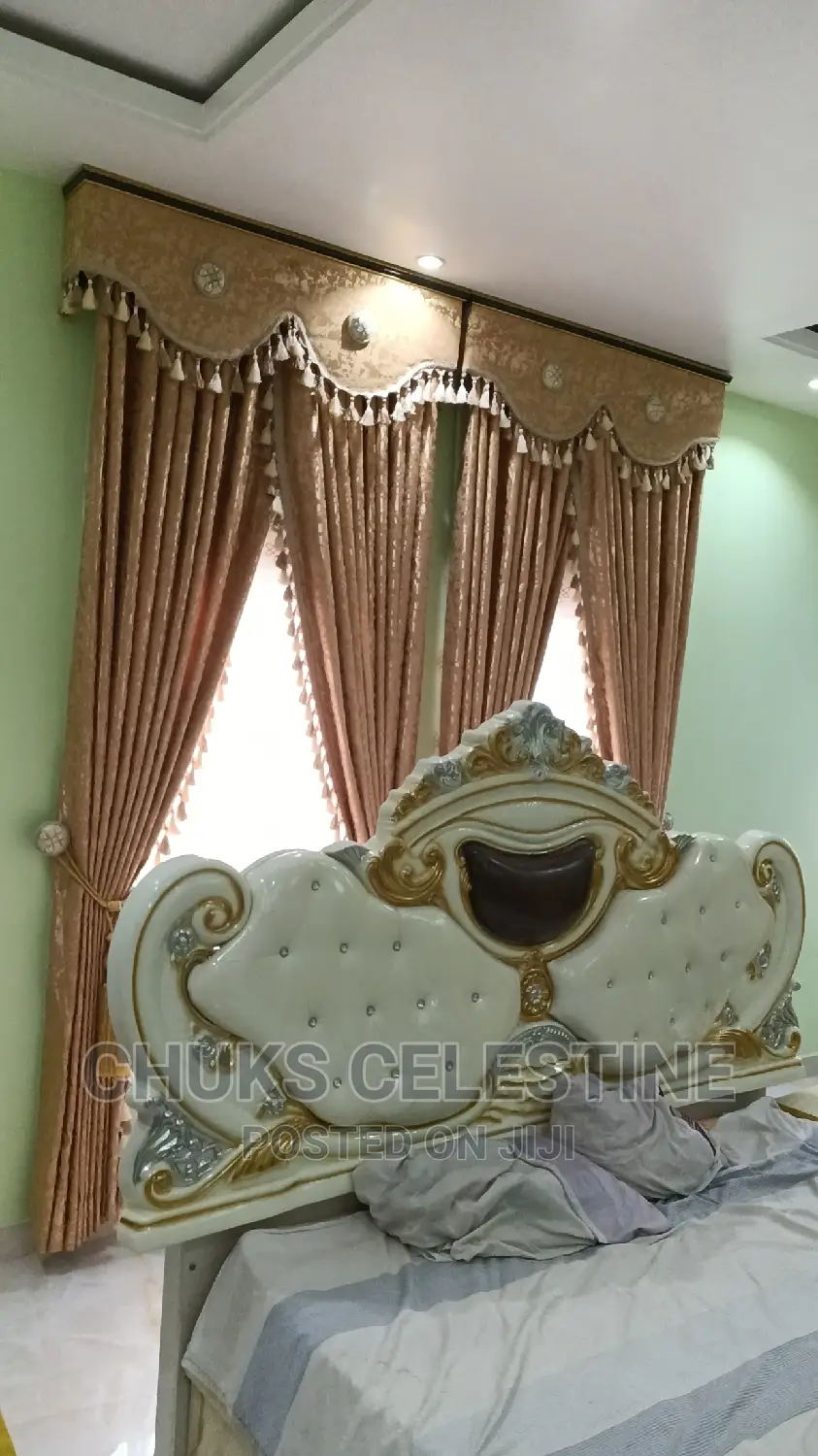 Royal Curtain Decor